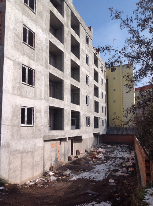 Lise Caddesi Lojman Karşısı (2)